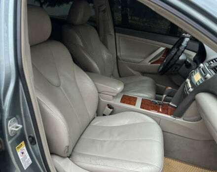 Тойота Камри 2009 в Ровно на Automoto.ua Серый Тойота Камри, объемом двигателя 3.46 л и пробегом 286 тыс. км за 7650 $, фото 20 на Automoto.ua