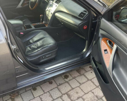 Сірий Тойота Камрі, об'ємом двигуна 3.46 л та пробігом 297 тис. км за 11500 $, фото 15 на Automoto.ua