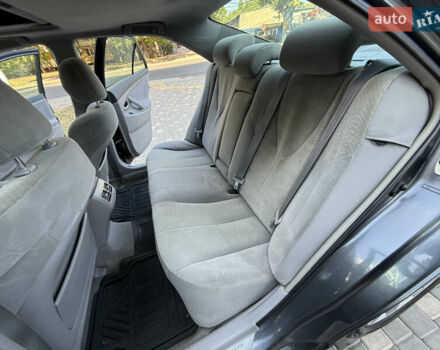 Сірий Тойота Камрі, об'ємом двигуна 2.4 л та пробігом 190 тис. км за 9300 $, фото 51 на Automoto.ua