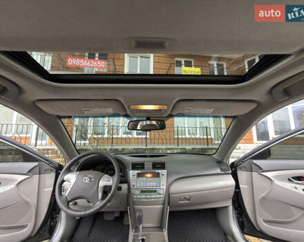 Сірий Тойота Камрі, об'ємом двигуна 2.4 л та пробігом 220 тис. км за 9100 $, фото 53 на Automoto.ua
