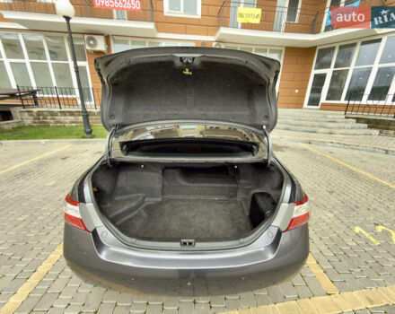 Сірий Тойота Камрі, об'ємом двигуна 2.4 л та пробігом 220 тис. км за 9100 $, фото 41 на Automoto.ua