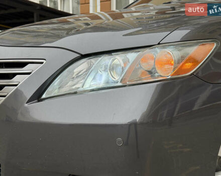 Сірий Тойота Камрі, об'ємом двигуна 2.4 л та пробігом 220 тис. км за 9100 $, фото 14 на Automoto.ua