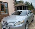 Сірий Тойота Камрі, об'ємом двигуна 2.4 л та пробігом 310 тис. км за 9000 $, фото 1 на Automoto.ua