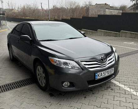 Сірий Тойота Камрі, об'ємом двигуна 2.5 л та пробігом 212 тис. км за 7300 $, фото 1 на Automoto.ua