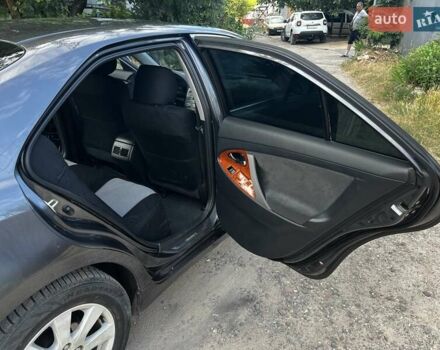 Сірий Тойота Камрі, об'ємом двигуна 2.5 л та пробігом 226 тис. км за 11000 $, фото 8 на Automoto.ua