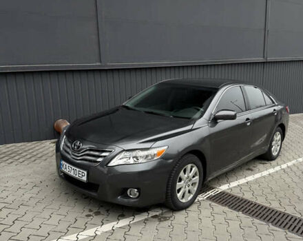 Сірий Тойота Камрі, об'ємом двигуна 2.5 л та пробігом 212 тис. км за 7300 $, фото 2 на Automoto.ua