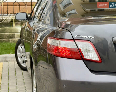 Сірий Тойота Камрі, об'ємом двигуна 2.4 л та пробігом 220 тис. км за 9100 $, фото 39 на Automoto.ua
