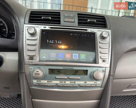 Сірий Тойота Камрі, об'ємом двигуна 2.4 л та пробігом 220 тис. км за 9100 $, фото 68 на Automoto.ua