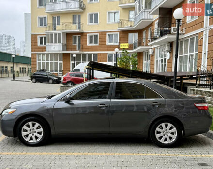 Сірий Тойота Камрі, об'ємом двигуна 2.4 л та пробігом 220 тис. км за 9100 $, фото 2 на Automoto.ua
