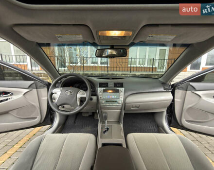 Сірий Тойота Камрі, об'ємом двигуна 2.4 л та пробігом 220 тис. км за 9100 $, фото 52 на Automoto.ua