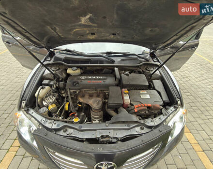Сірий Тойота Камрі, об'ємом двигуна 2.4 л та пробігом 220 тис. км за 9100 $, фото 71 на Automoto.ua