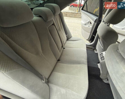 Сірий Тойота Камрі, об'ємом двигуна 2.4 л та пробігом 220 тис. км за 9100 $, фото 51 на Automoto.ua