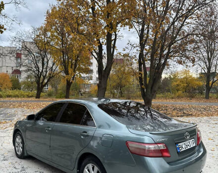 Тойота Камри 2009 в Ровно на Automoto.ua Серый Тойота Камри, объемом двигателя 3.46 л и пробегом 286 тыс. км за 7650 $, фото 17 на Automoto.ua