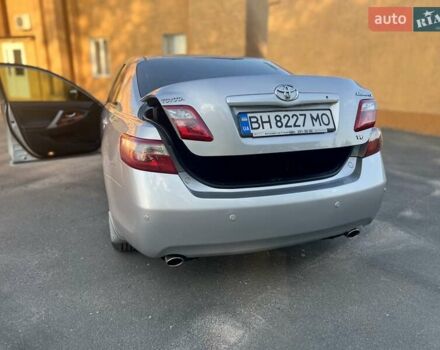 Сірий Тойота Камрі, об'ємом двигуна 3.5 л та пробігом 214 тис. км за 11700 $, фото 3 на Automoto.ua