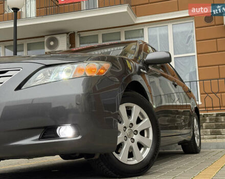 Сірий Тойота Камрі, об'ємом двигуна 2.4 л та пробігом 220 тис. км за 9100 $, фото 13 на Automoto.ua