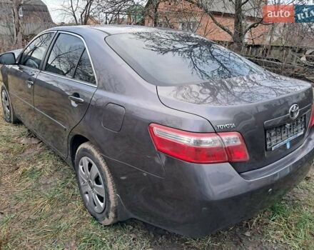 Серый Тойота Камри, объемом двигателя 2.4 л и пробегом 200 тыс. км за 4699 $, фото 14 на Automoto.ua