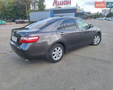 Серый Тойота Камри, объемом двигателя 2.36 л и пробегом 203 тыс. км за 9500 $, фото 4 на Automoto.ua