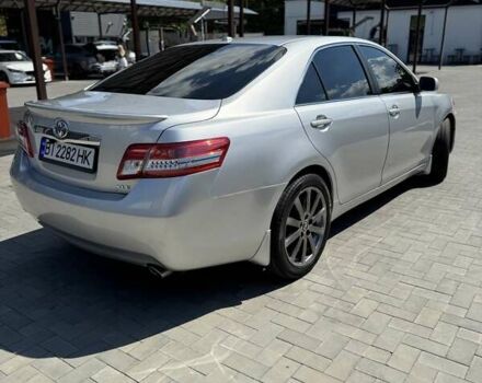 Серый Тойота Камри, объемом двигателя 2.5 л и пробегом 190 тыс. км за 10700 $, фото 1 на Automoto.ua