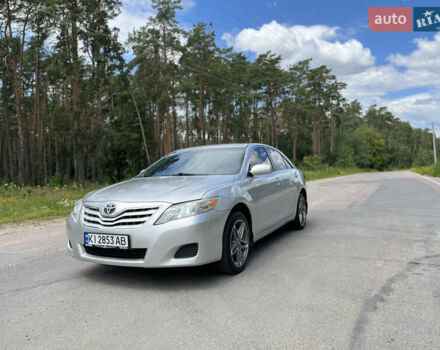 Сірий Тойота Камрі, об'ємом двигуна 2.5 л та пробігом 270 тис. км за 8800 $, фото 3 на Automoto.ua
