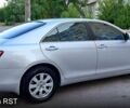 Сірий Тойота Камрі, об'ємом двигуна 2.4 л та пробігом 115 тис. км за 9700 $, фото 2 на Automoto.ua