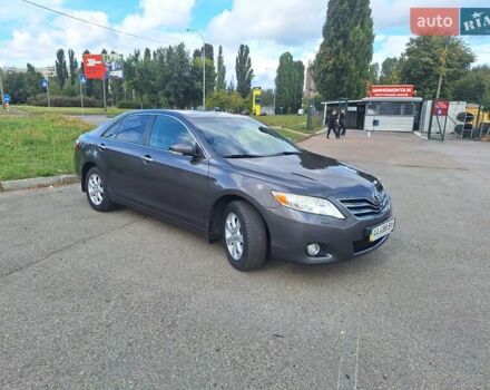 Серый Тойота Камри, объемом двигателя 2.36 л и пробегом 203 тыс. км за 9500 $, фото 11 на Automoto.ua