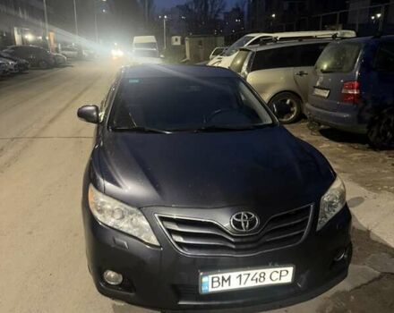 Серый Тойота Камри, объемом двигателя 2.39 л и пробегом 265 тыс. км за 10000 $, фото 1 на Automoto.ua