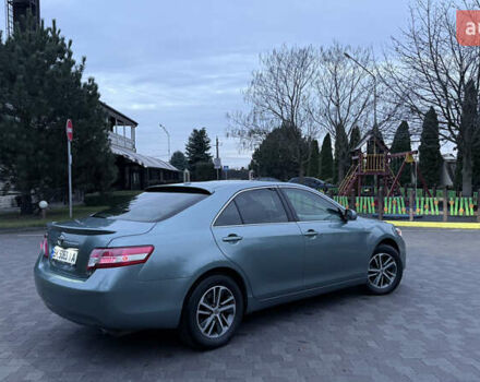 Сірий Тойота Камрі, об'ємом двигуна 2.49 л та пробігом 240 тис. км за 8500 $, фото 3 на Automoto.ua