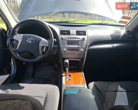 Сірий Тойота Камрі, об'ємом двигуна 2.4 л та пробігом 190 тис. км за 11000 $, фото 8 на Automoto.ua