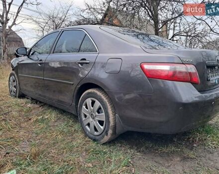 Серый Тойота Камри, объемом двигателя 2.4 л и пробегом 200 тыс. км за 4699 $, фото 17 на Automoto.ua