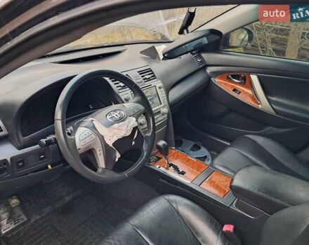 Серый Тойота Камри, объемом двигателя 2.4 л и пробегом 200 тыс. км за 4699 $, фото 26 на Automoto.ua