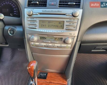 Серый Тойота Камри, объемом двигателя 3.5 л и пробегом 157 тыс. км за 15500 $, фото 14 на Automoto.ua