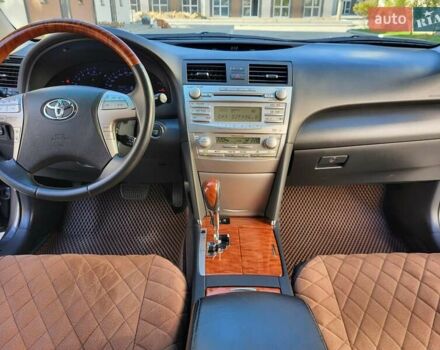 Серый Тойота Камри, объемом двигателя 3.5 л и пробегом 157 тыс. км за 15500 $, фото 12 на Automoto.ua