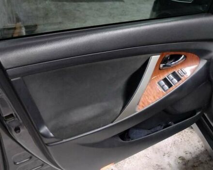 Серый Тойота Камри, объемом двигателя 2.36 л и пробегом 170 тыс. км за 9048 $, фото 8 на Automoto.ua