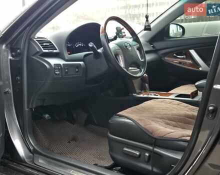 Серый Тойота Камри, объемом двигателя 3.5 л и пробегом 157 тыс. км за 15900 $, фото 7 на Automoto.ua