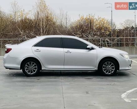 Серый Тойота Камри, объемом двигателя 2.49 л и пробегом 196 тыс. км за 12300 $, фото 13 на Automoto.ua