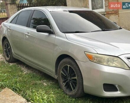 Сірий Тойота Камрі, об'ємом двигуна 2.5 л та пробігом 310 тис. км за 8499 $, фото 4 на Automoto.ua