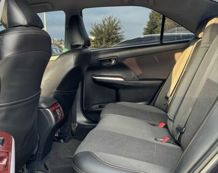 Серый Тойота Камри, объемом двигателя 2.5 л и пробегом 185 тыс. км за 12700 $, фото 14 на Automoto.ua