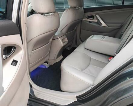 Сірий Тойота Камрі, об'ємом двигуна 2.5 л та пробігом 160 тис. км за 12000 $, фото 12 на Automoto.ua