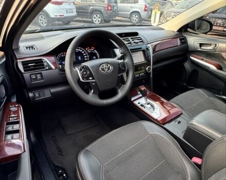 Серый Тойота Камри, объемом двигателя 2.5 л и пробегом 185 тыс. км за 12700 $, фото 9 на Automoto.ua