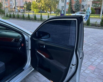 Серый Тойота Камри, объемом двигателя 2.49 л и пробегом 303 тыс. км за 10500 $, фото 20 на Automoto.ua
