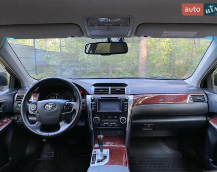 Серый Тойота Камри, объемом двигателя 2.49 л и пробегом 238 тыс. км за 11500 $, фото 11 на Automoto.ua