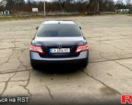 Серый Тойота Камри, объемом двигателя 2.5 л и пробегом 246 тыс. км за 9999 $, фото 8 на Automoto.ua
