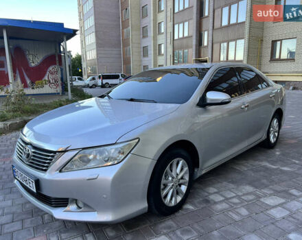 Серый Тойота Камри, объемом двигателя 2.49 л и пробегом 303 тыс. км за 10500 $, фото 8 на Automoto.ua