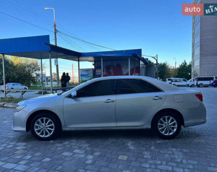 Сірий Тойота Камрі, об'ємом двигуна 2.5 л та пробігом 291 тис. км за 9999 $, фото 1 на Automoto.ua