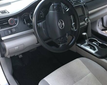 Серый Тойота Камри, объемом двигателя 2.5 л и пробегом 250 тыс. км за 10000 $, фото 9 на Automoto.ua