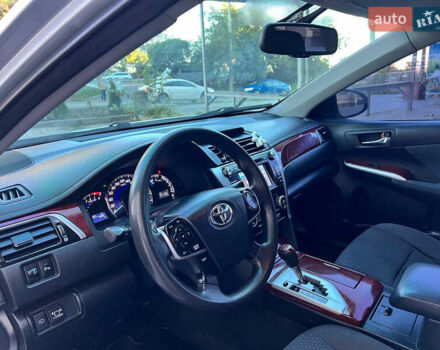 Сірий Тойота Камрі, об'ємом двигуна 2.5 л та пробігом 291 тис. км за 9999 $, фото 17 на Automoto.ua