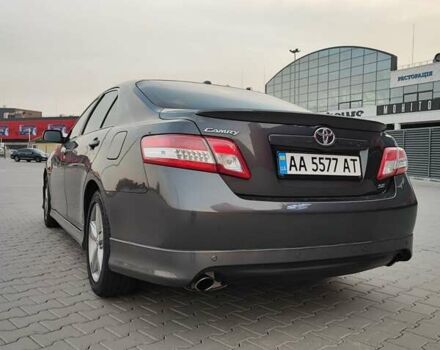Сірий Тойота Камрі, об'ємом двигуна 2.5 л та пробігом 160 тис. км за 12000 $, фото 3 на Automoto.ua