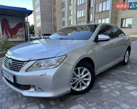 Серый Тойота Камри, объемом двигателя 2.49 л и пробегом 303 тыс. км за 10500 $, фото 7 на Automoto.ua