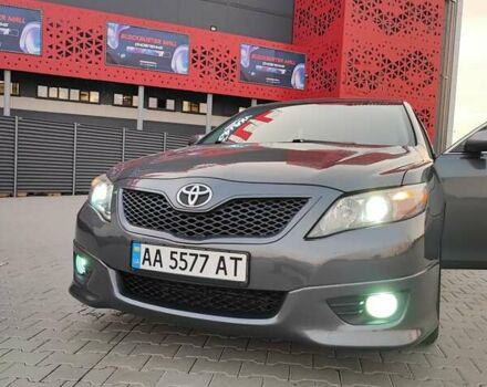 Сірий Тойота Камрі, об'ємом двигуна 2.5 л та пробігом 160 тис. км за 12000 $, фото 5 на Automoto.ua