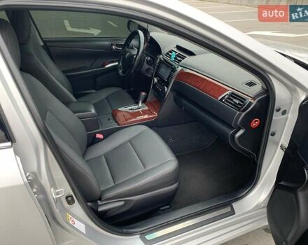 Серый Тойота Камри, объемом двигателя 2.49 л и пробегом 196 тыс. км за 12300 $, фото 76 на Automoto.ua